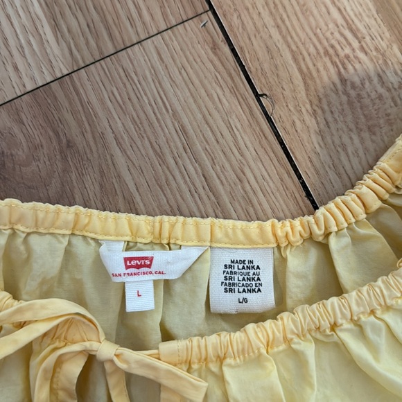 Levi's Calliope Puff Sleeve Blouse - Picture 7 of 10